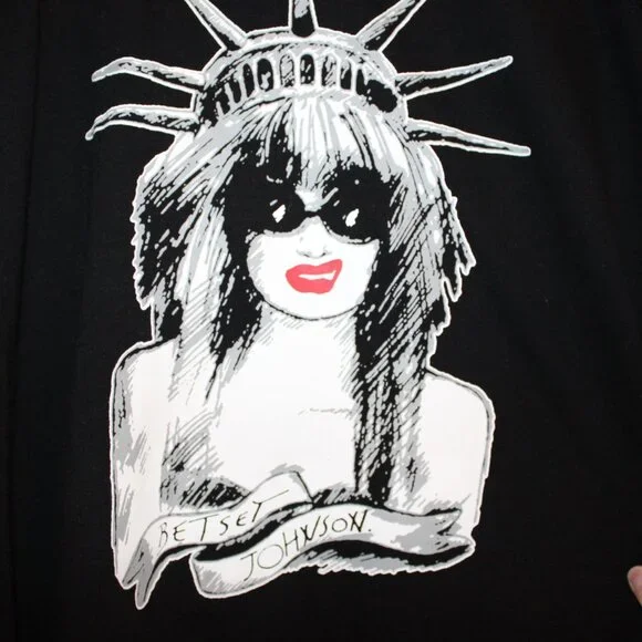 NWT Torrid Betsey Johnson Raglan sweatshirt 5X(28W) NICE! - Picture 4 of 4